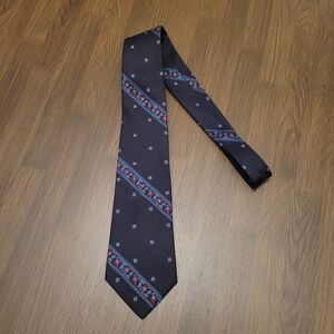 Christian Dior Men's Blue And Red Patterned All Silk Neck Tie Made In USA